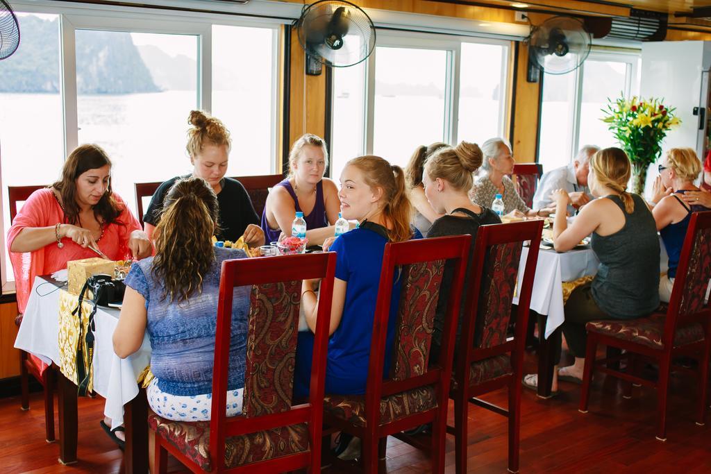 Cristina Diamond Cruise Hotel ฮาลอง ห้อง รูปภาพ