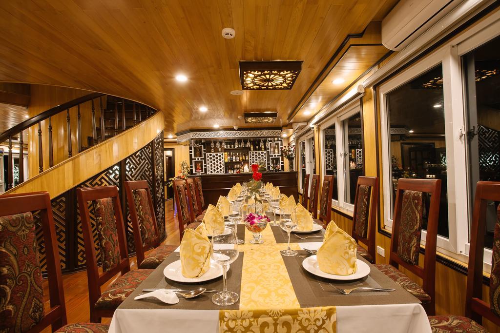 Cristina Diamond Cruise Hotel ฮาลอง ภายนอก รูปภาพ