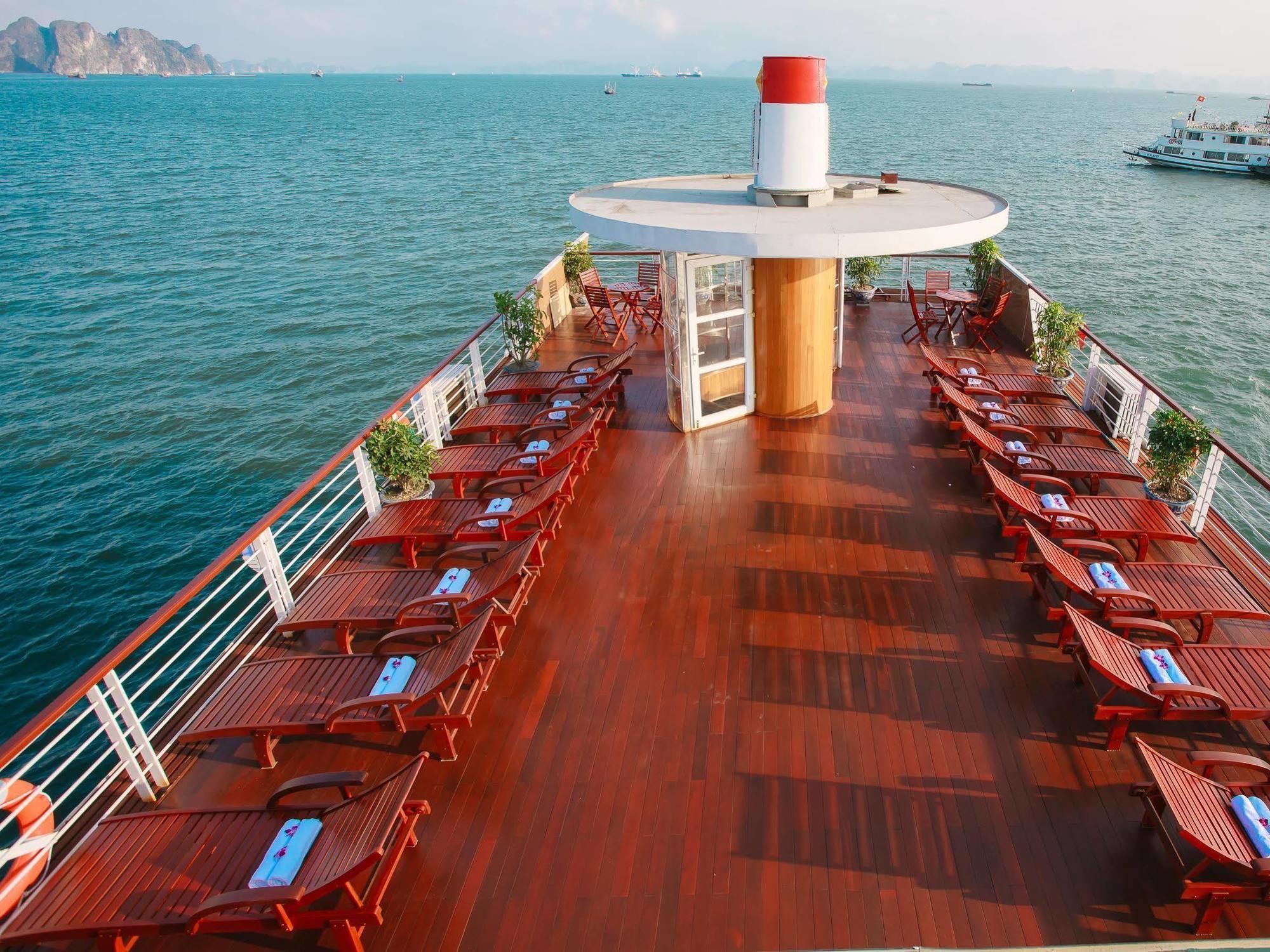 Cristina Diamond Cruise Hotel ฮาลอง ภายนอก รูปภาพ